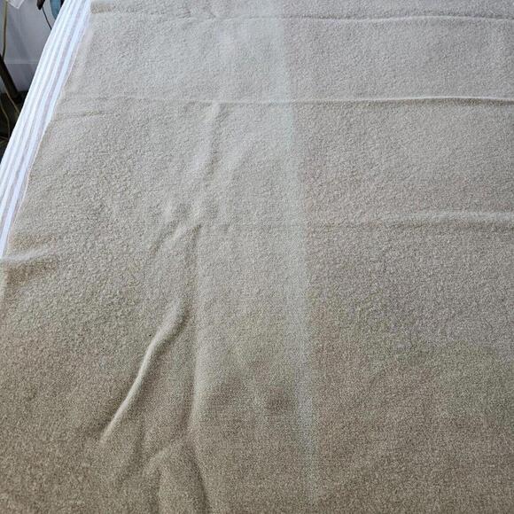 The Albany Denver Antique Wool Pendleton Hotel Blanket - Picture 5 of 12